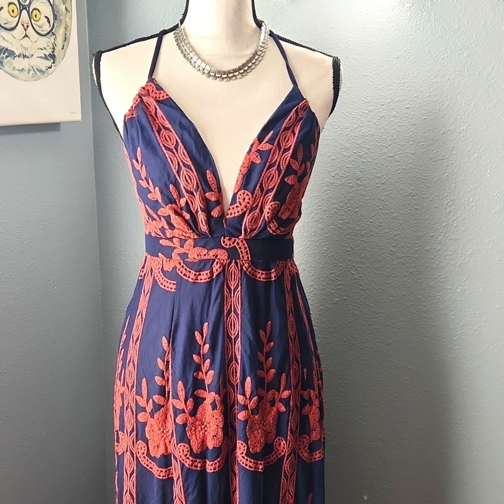 BarVely Lace Empire Waist Embroidered Maxi Dress - Picture 2 of 8